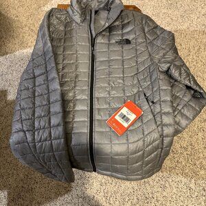 Northface Men's Thermal Trek Jacket ( Thermoball Echo)